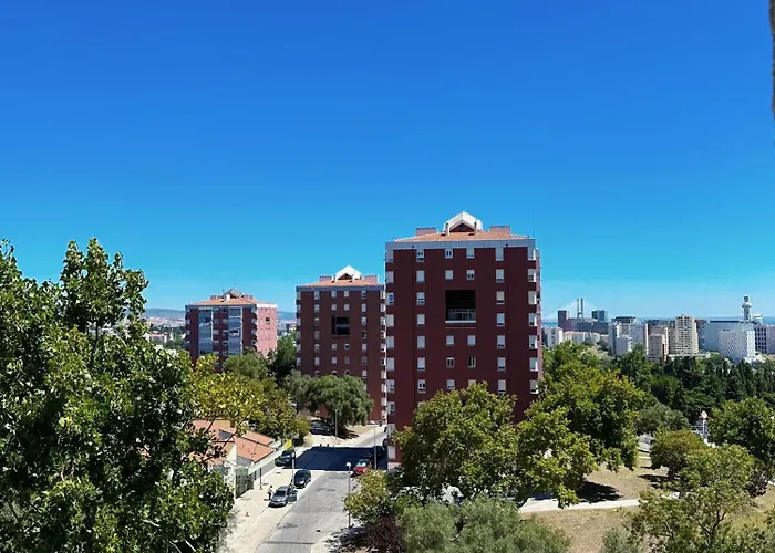 Cozy Near Metro & Airport * Lisboa