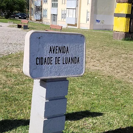 Cozy Near Metro & Airport Rum i privatbostad Lisboa