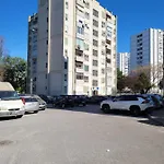 홈스테이 Cozy Near Metro & Airport