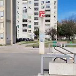 Cozy Near Metro & Airport *