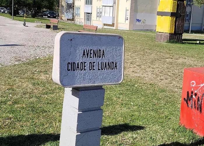 Cozy Near Metro&airport Kwatera prywatna Lizbona