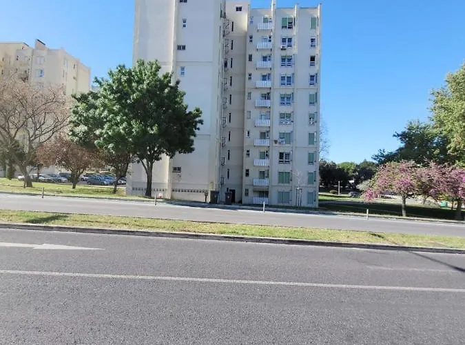 Cozy Near Metro&airport Kwatera prywatna