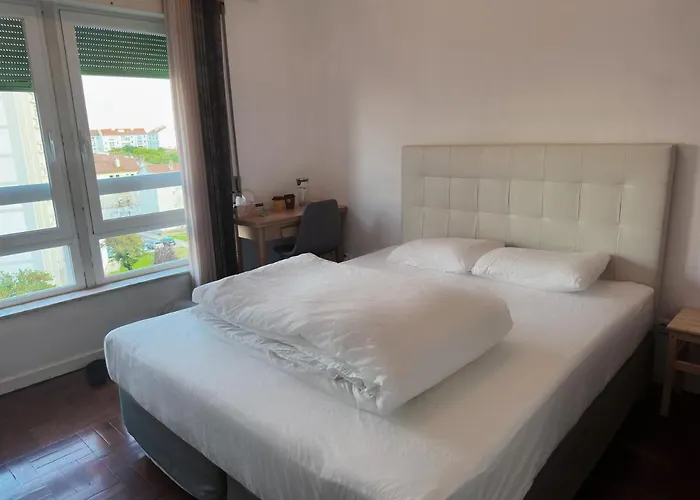 Accommodatie bij particulieren Cozy Near Metro & Airport *