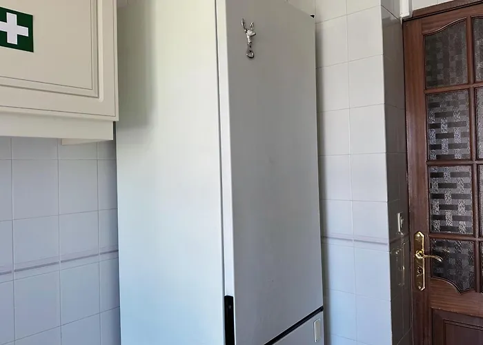 Accommodatie bij particulieren Cozy Near Metro & Airport *