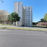 Cozy Near Metro & Airport Δωμάτια σε οικογενειακή κατοικία