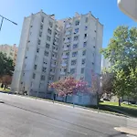 Cozy Near Metro & Airport Lisboa