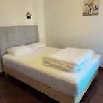 Kwatera prywatna Cozy Near Metro&airport *