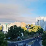 Δωμάτια σε οικογενειακή κατοικία Cozy Near Metro & Airport