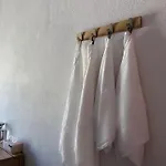 Cozy Near Metro & Airport Δωμάτια σε οικογενειακή κατοικία