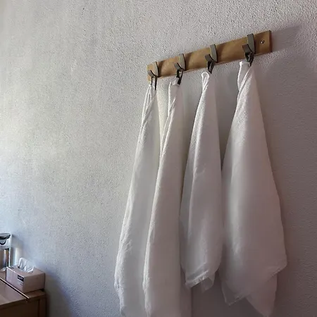 Cozy Near Metro & Airport Δωμάτια σε οικογενειακή κατοικία