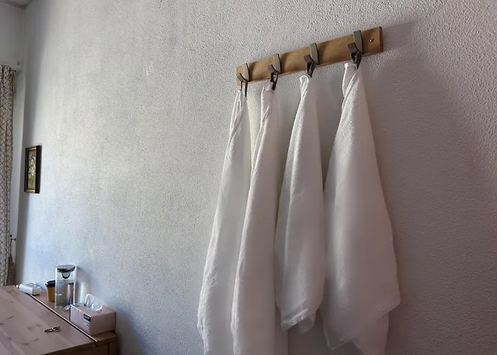 Cozy Near Metro & Airport Pansiyon